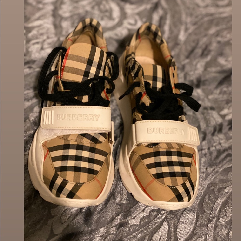 Burberry Sneakers